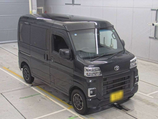 TOYOTA PIXIS VAN 2022