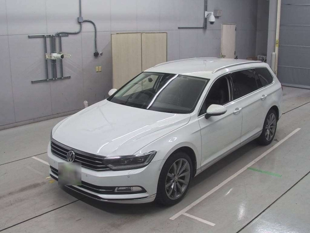 VOLKSWAGEN PASSAT VARIANT 2018