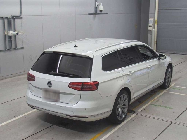 VOLKSWAGEN PASSAT VARIANT 2018