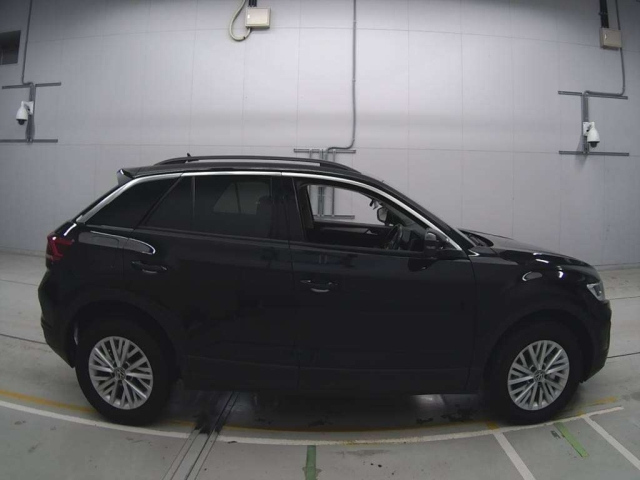 VOLKSWAGEN T-ROC 2023