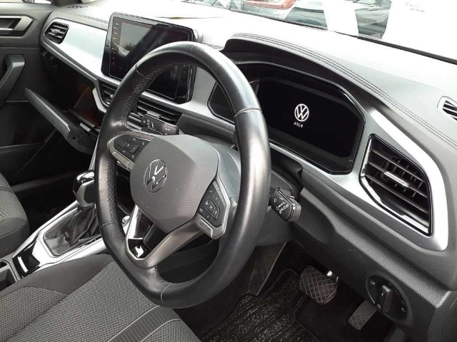 VOLKSWAGEN T-ROC 2023