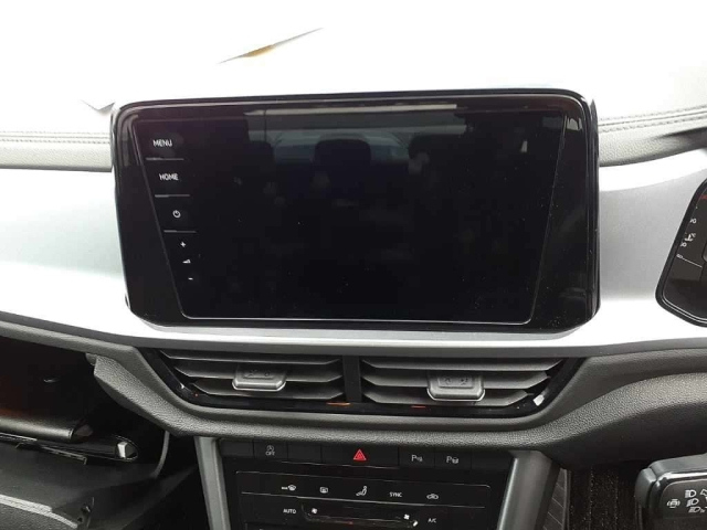 VOLKSWAGEN T-ROC 2023