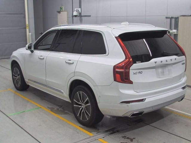 VOLVO XC90 2021