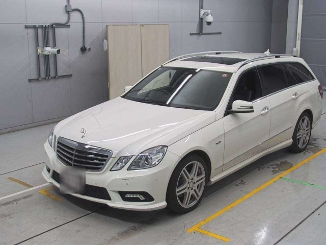 MERCEDES BENZ E CLASS WAGON 2010