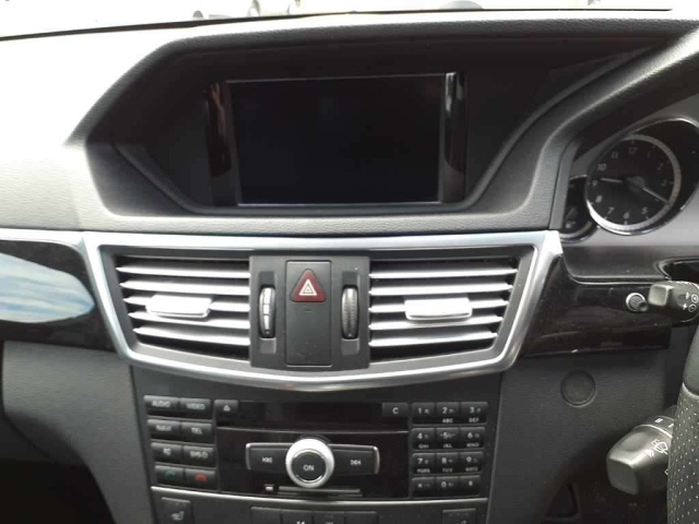 MERCEDES BENZ E CLASS WAGON 2010