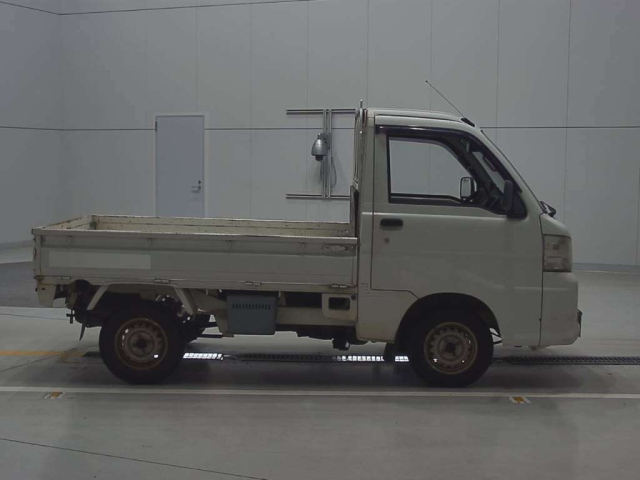DAIHATSU HIJET TRUCK 2011