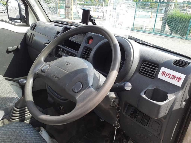 DAIHATSU HIJET TRUCK 2011