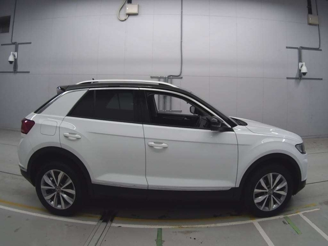 VOLKSWAGEN T-ROC 2021