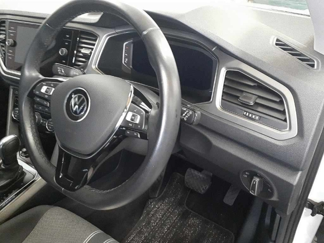 VOLKSWAGEN T-ROC 2021