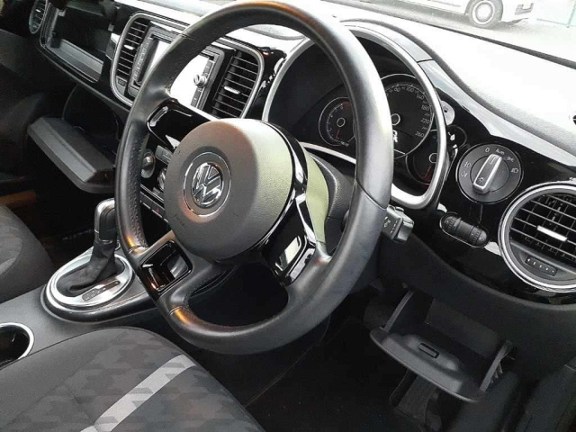 VOLKSWAGEN THE BEETLE 2017