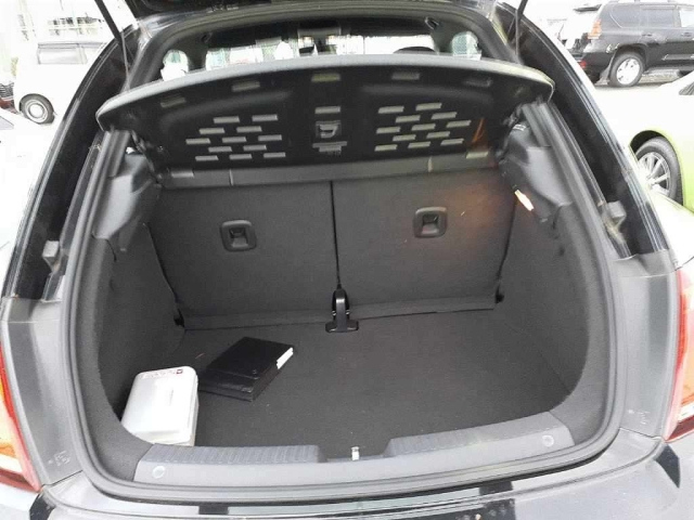 VOLKSWAGEN THE BEETLE 2017