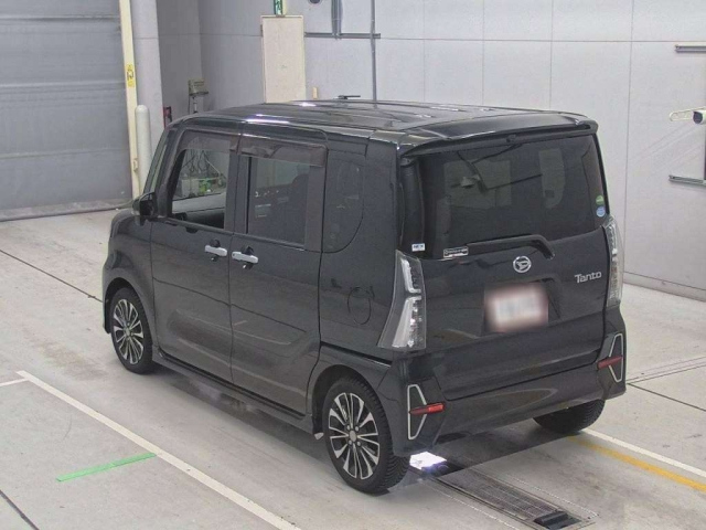 DAIHATSU TANTO 2020