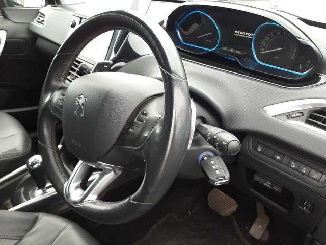 PEUGEOT 2008 2015