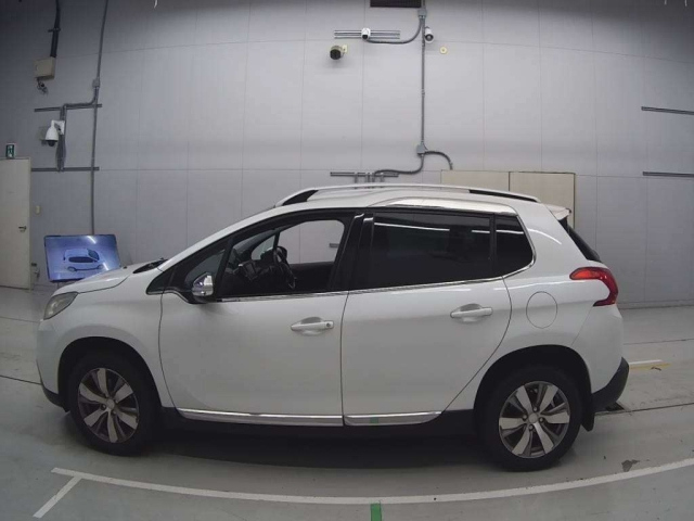 PEUGEOT 2008 2015