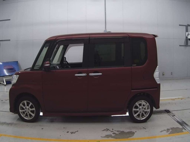 DAIHATSU TANTO 2017