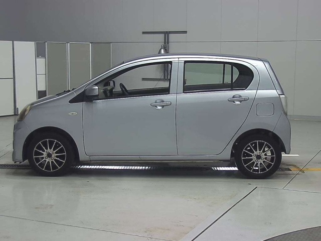 DAIHATSU MIRA E S 2014