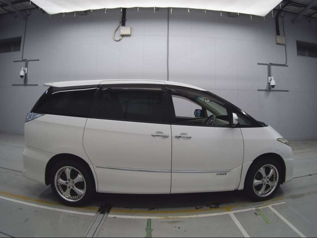 TOYOTA ESTIMA HYBRID 2010