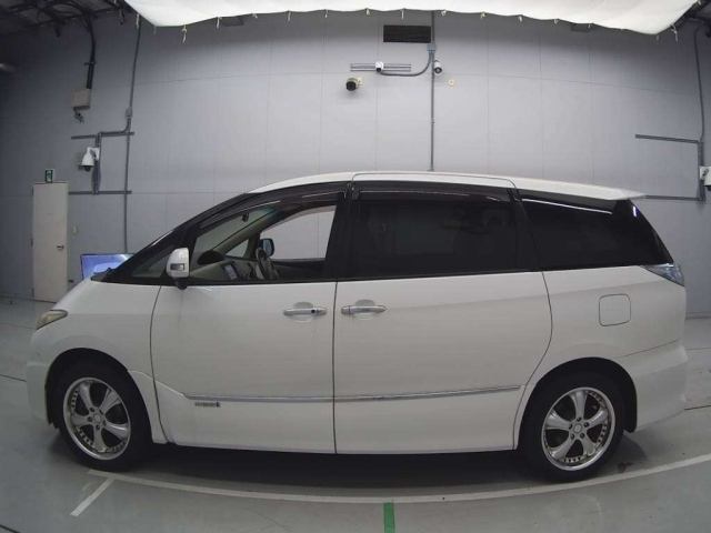 TOYOTA ESTIMA HYBRID 2010