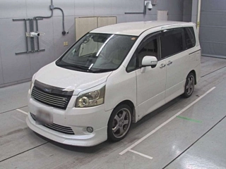 TOYOTA NOAH 2009
