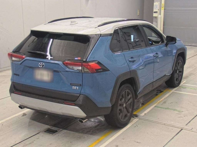 TOYOTA RAV4 2024