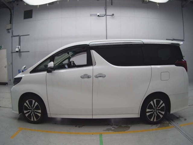 TOYOTA ALPHARD 2022