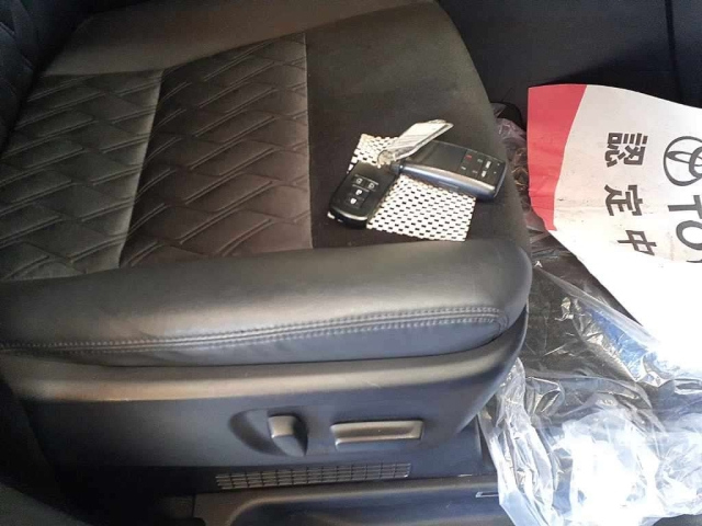 TOYOTA VELLFIRE 2015