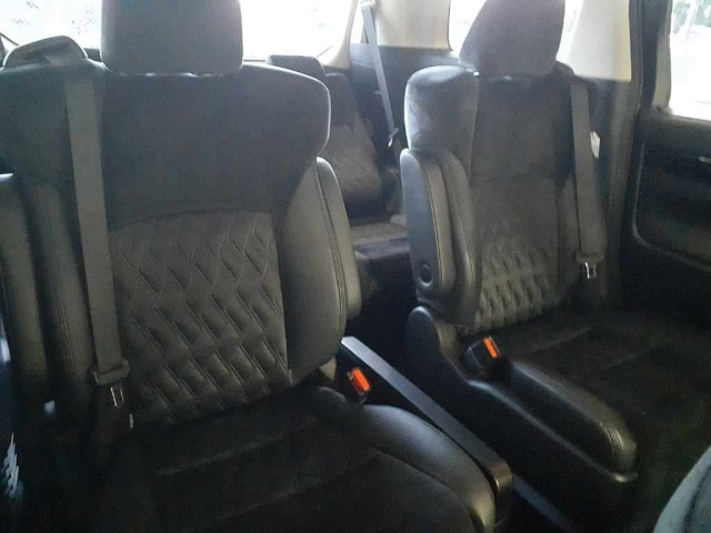 TOYOTA VELLFIRE 2015