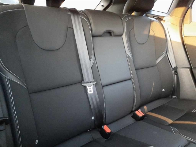 VOLVO V40 2014