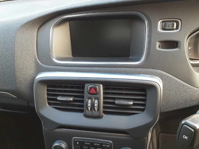 VOLVO V40 2014
