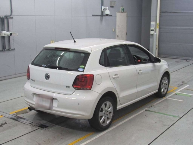 VOLKSWAGEN POLO 2014