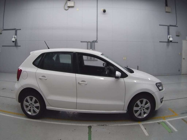 VOLKSWAGEN POLO 2014
