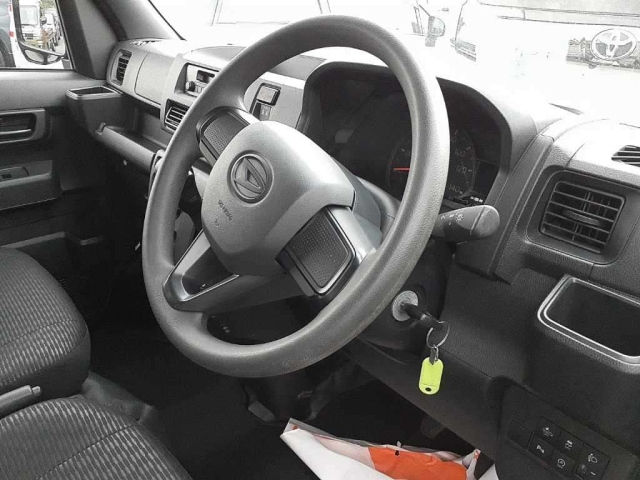 DAIHATSU HIJET VAN 2022