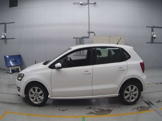 VOLKSWAGEN POLO 2014