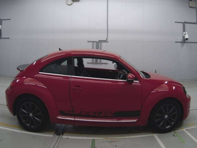 VOLKSWAGEN THE BEETLE 2012
