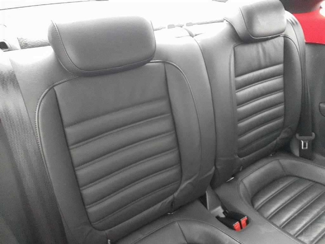 VOLKSWAGEN THE BEETLE 2012