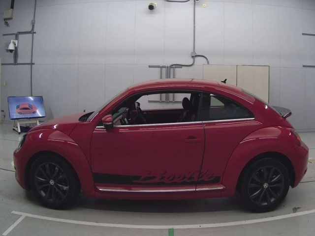 VOLKSWAGEN THE BEETLE 2012