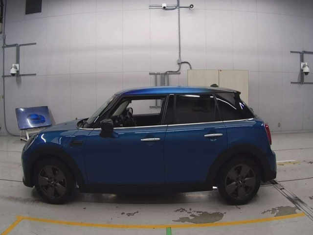 BMW MINI 2022