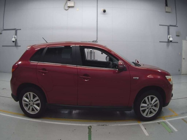 MITSUBISHI RVR 2012