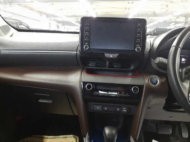 TOYOTA YARIS CROSS 2022