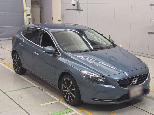 VOLVO V40 2013