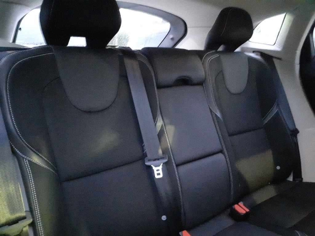 VOLVO V40 2013