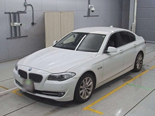 BMW 5 SERIES 2013