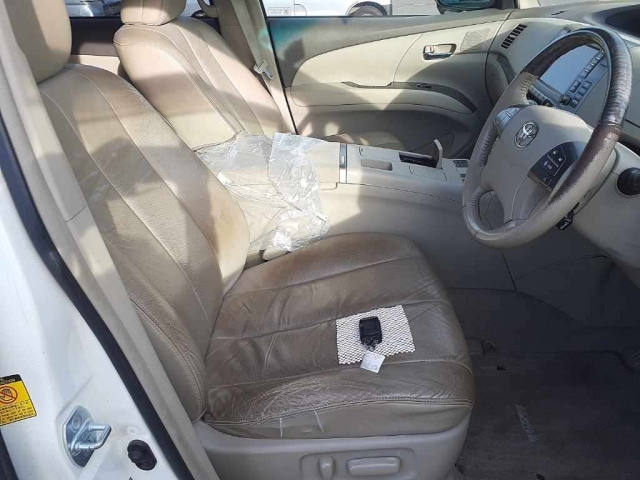 TOYOTA ESTIMA HYBRID 2011