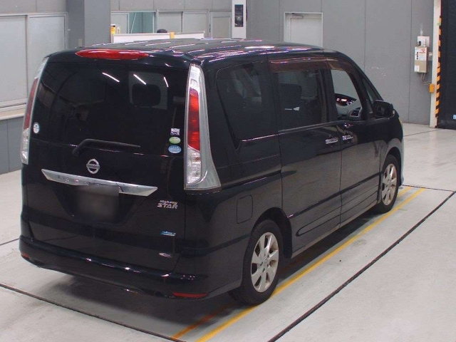 NISSAN SERENA 2011