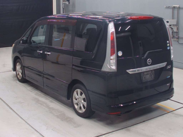 NISSAN SERENA 2011