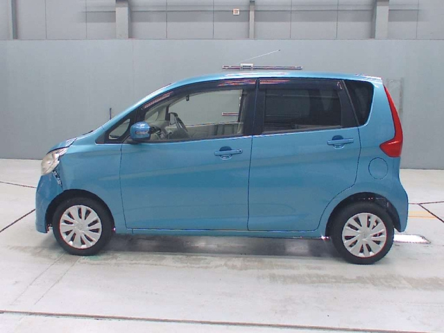 NISSAN DAYZ 2013