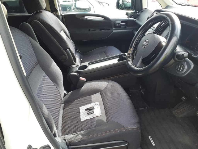 NISSAN SERENA 2009