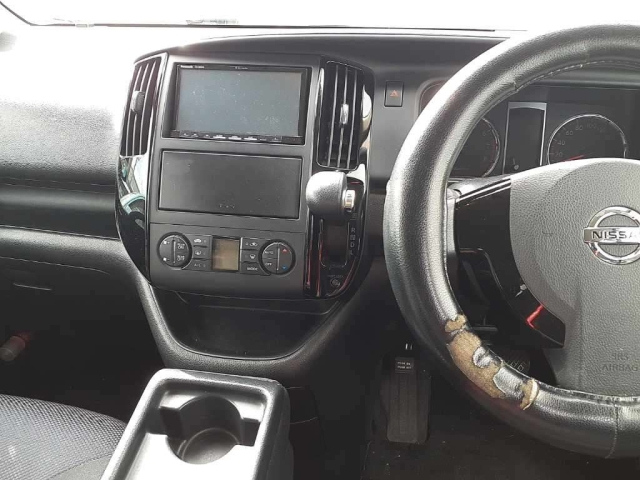 NISSAN SERENA 2009