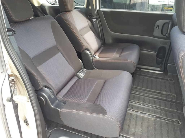 NISSAN SERENA 2009