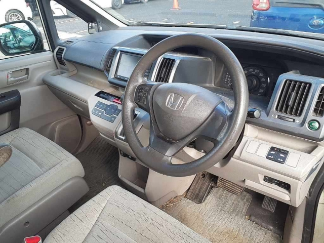 HONDA STEP WAGON 2010